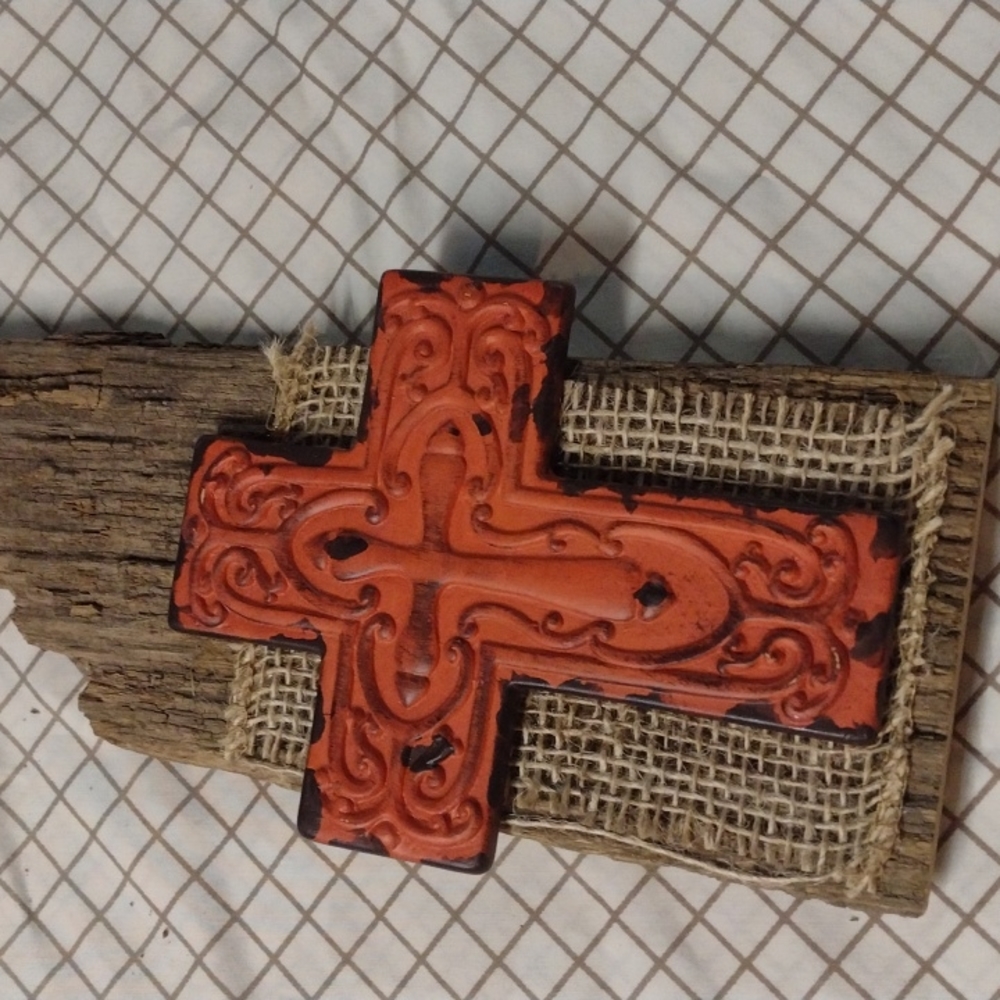 Rustic Barn Lumber Cross - Picture 4 of 6